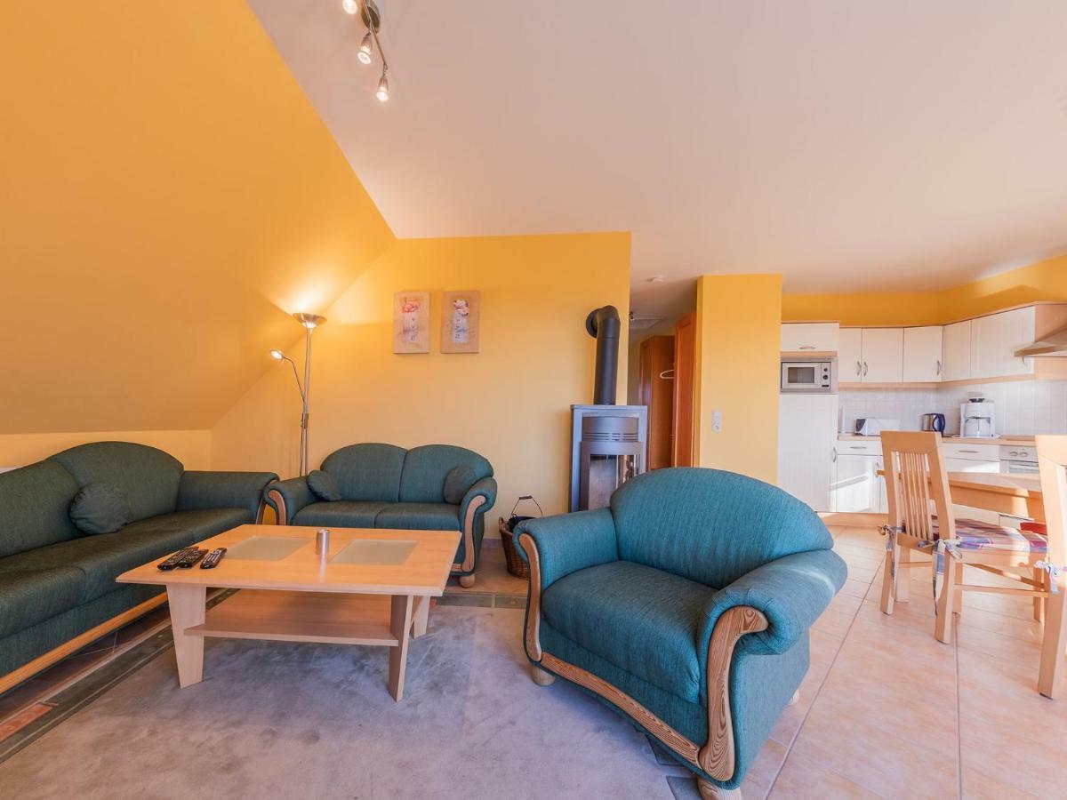 Ferienwohnungen "Am Storchennest" Göhren-Lebbin Cameră foto