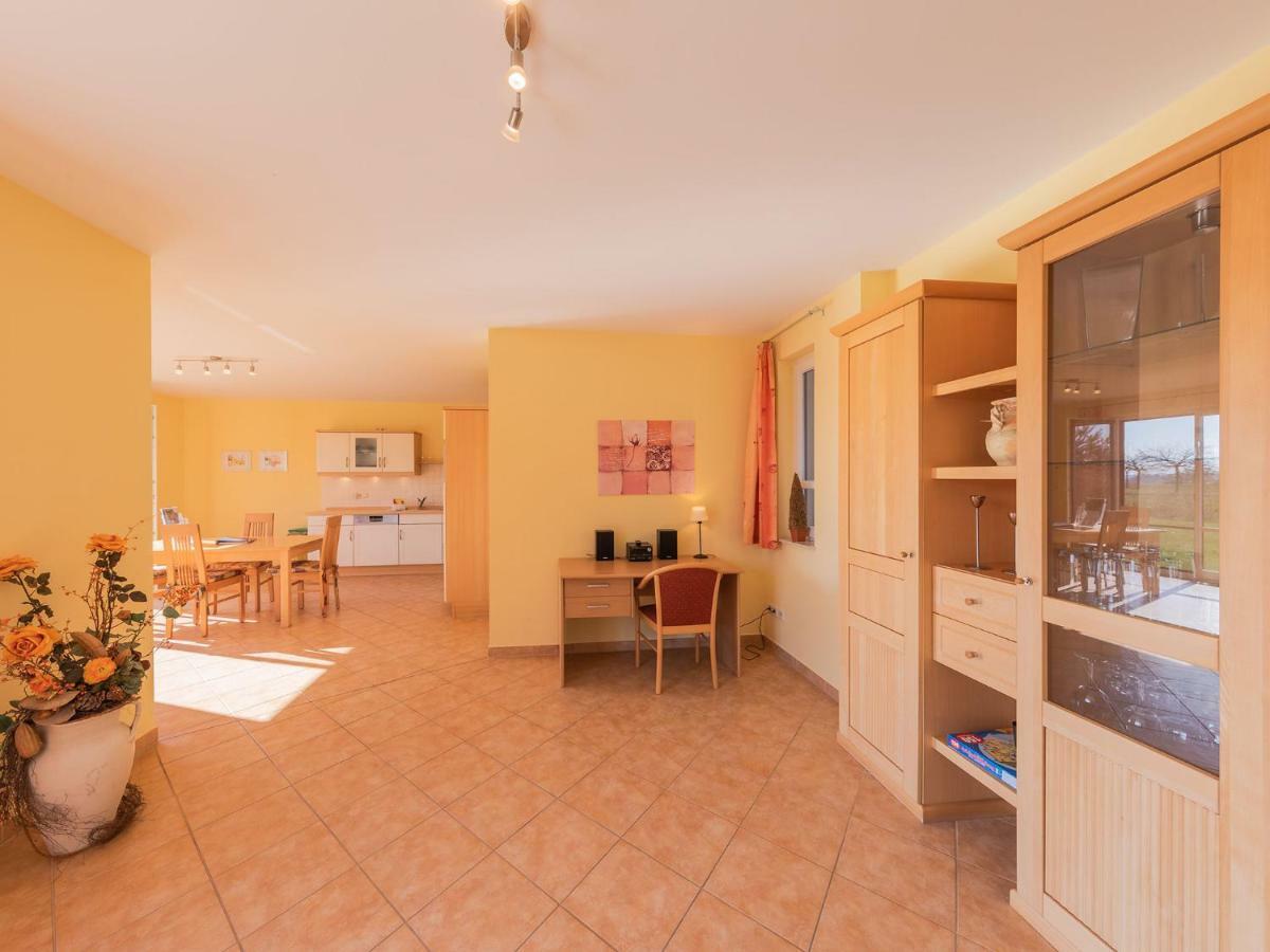 Ferienwohnungen "Am Storchennest" Göhren-Lebbin Cameră foto